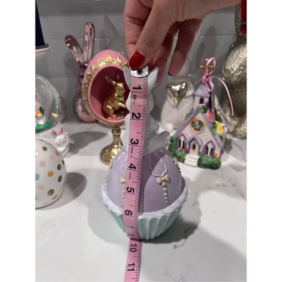 Tik Tok Viral Cupcakes and Cashmere Easter Bunny Cupcake Decor - Picture 6 of 6